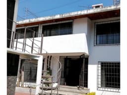 Casa para modernizar a 500 mts. de insurgentes y 5 min Perisur