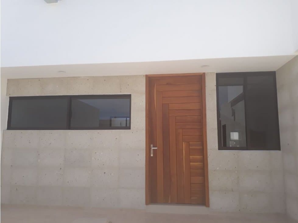 CASA EN VENTA AL SUR PONIENTE EN RESIDENCIAL ALBERIA AGUASCALIENTES — foto 2