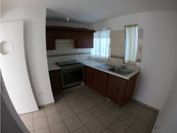 CASA EN RENTA AL NORTE RESIDENCIAL TROJES DE SAN CRSITÓBAL