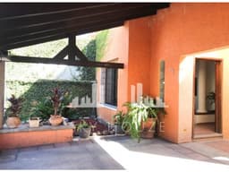 CASA VENTA DE UN PISO AL NORTE CERCA DE RESIDENCIAL PULGAS PANDAS