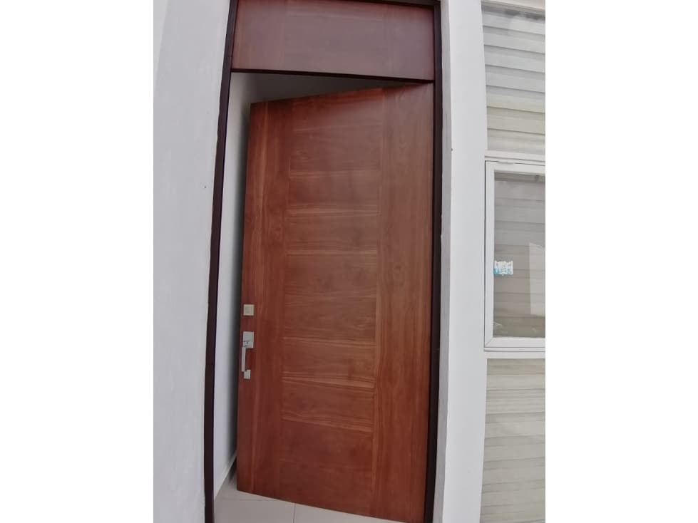 CASA EN VENTA AL NORTE EN RESIDENCIAL LAS PLAZAS — foto 5