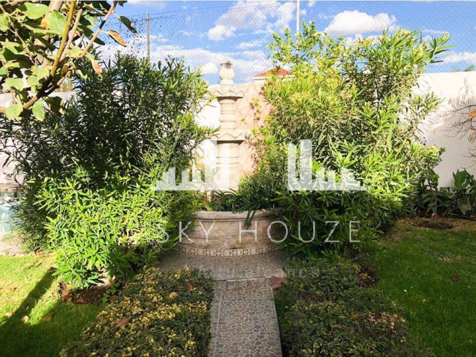 CASA DE OPORTUNIDAD EN VENTA  AL NORTE EN LOS BOSQUES — foto 1