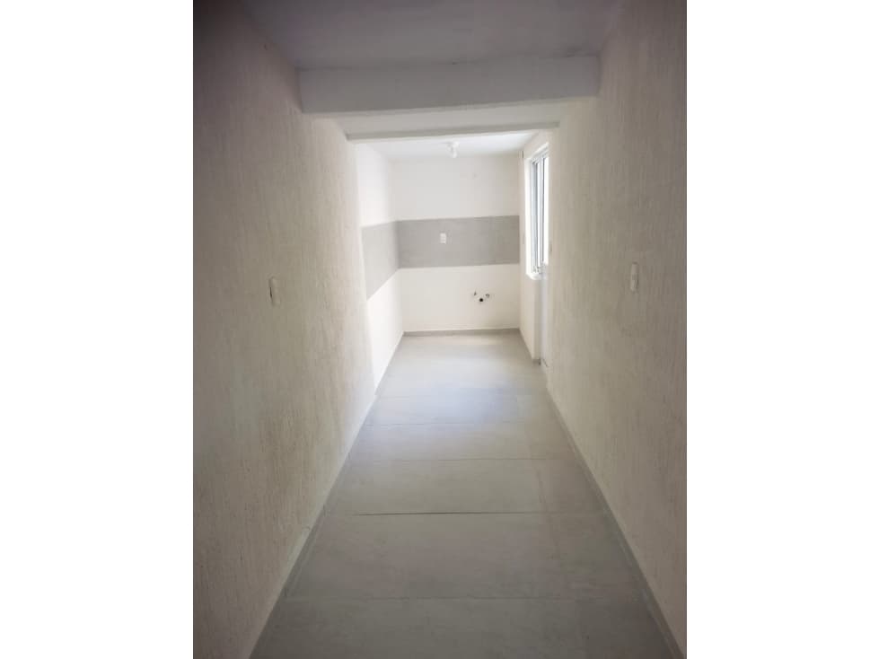 CASA EN VENTA AL ORIENTE FRACC OJOCALIENTE II REMODELADA — foto 2