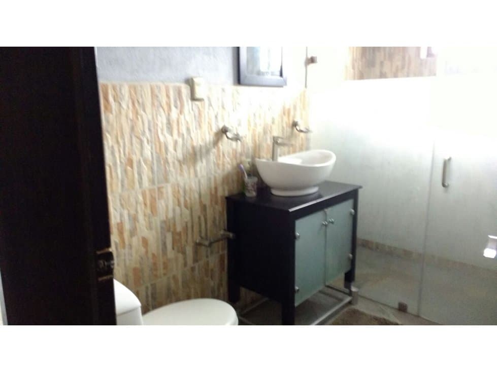 CASA DE UN PISO LOMAS DEL CAMPESTRE AL NORTE — foto 3