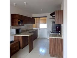 CASA AMUEBLADA EN RENTA AL SUR EN RANCHO SANTA MONICA