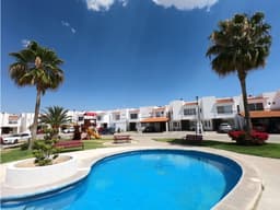 CASA AMUEBLADA EN RENTA AL NORTE COTO RESIDENCIAL ALCAZAR