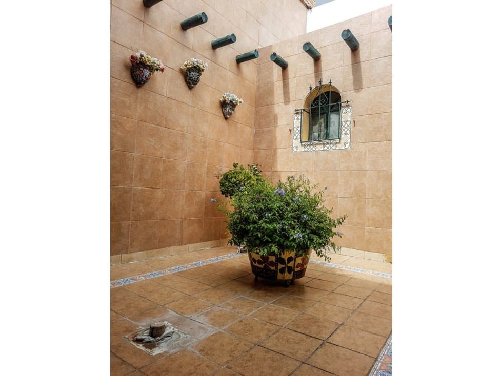 CASA ANTIGUA EN VENTA EXCELENTE!!!!   ZONA  CENTRO — foto 5