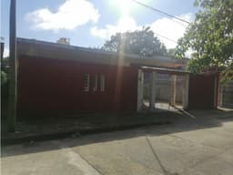 vivienda en la colonia José f. Gutiérrez dentro de Minatitlán,