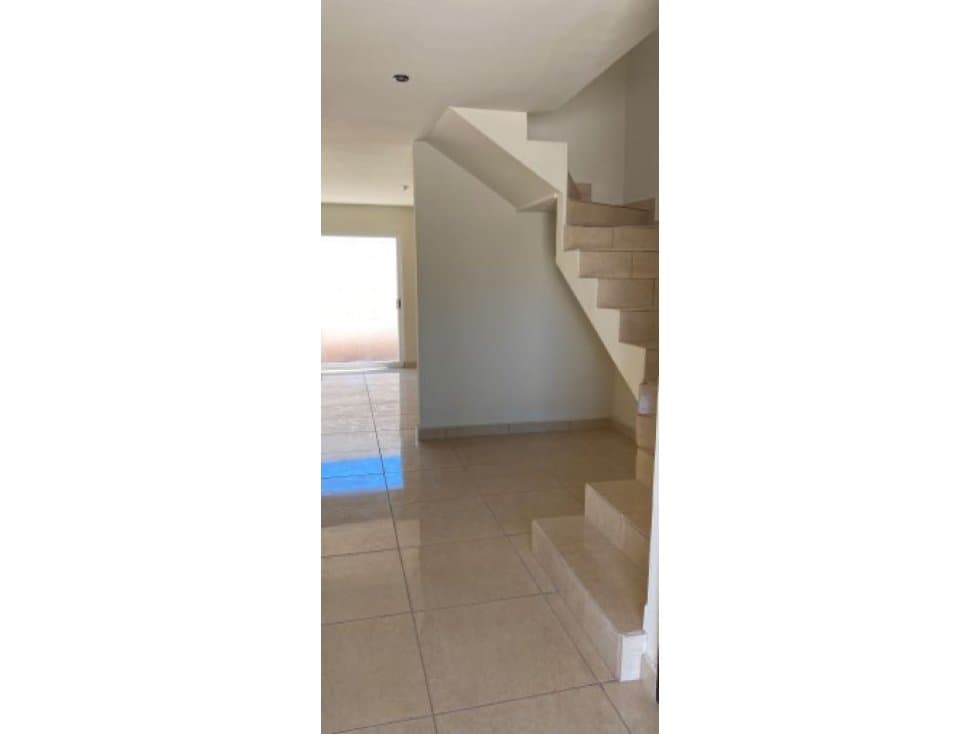 MODERNA EN HACIENDA SAN RAFAEL — foto 2