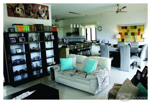 HERMOSA CASA TIPO CALIFORNIANO CON PISCINA — foto 1