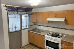 Casa en venta en parques del bosque atras del iteso