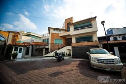EXCLUSIVA RESIDENCIA EN VENTA COL. FRACCIONAMIENTO COLINAS DEL BOSQUE