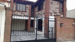 BONITA CASA AMPLIA Y BIEN UBICADA EN TOLUCA