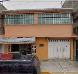 CASA CON LOCAL COMERCIAL