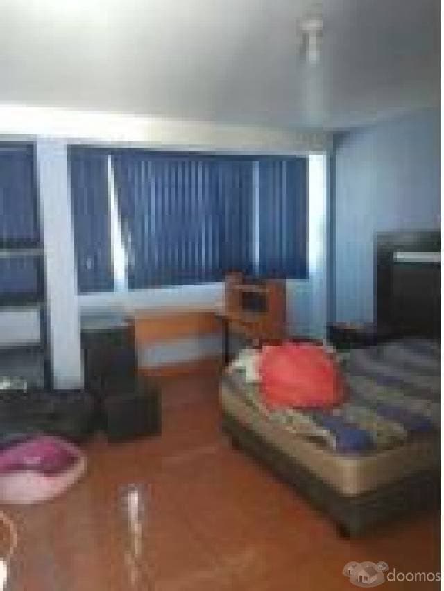 CASA CON LOCAL COMERCIAL — foto 5