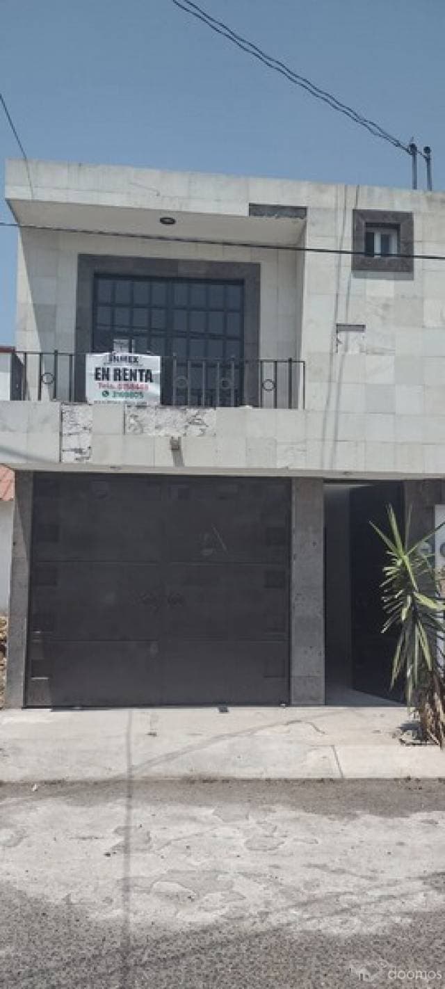 SE RENTA CASA EN COL. EL TAHI — foto 1