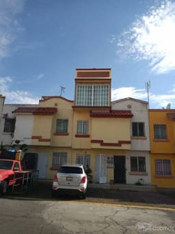 SE VENDE HERMOSA CASA DE 4 RECAMARAS Y 4 NIVELES CON HERMOSOS TERMINADOS