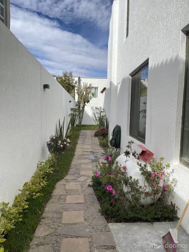 CASA EN VENTA EN VALLE REAL — foto 4
