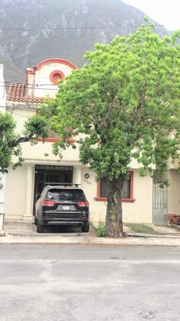 Casa en venta en Monterrey, Col. Pedregal de la Silla, cerca de Monterrey-Santiago, Av. Eugenio Garza Sada, Antiguo Camino a Villa de Santiago, Av. Fundadores, MUY CERCA DE FACULTAD DE CIENCAS DE LA C
