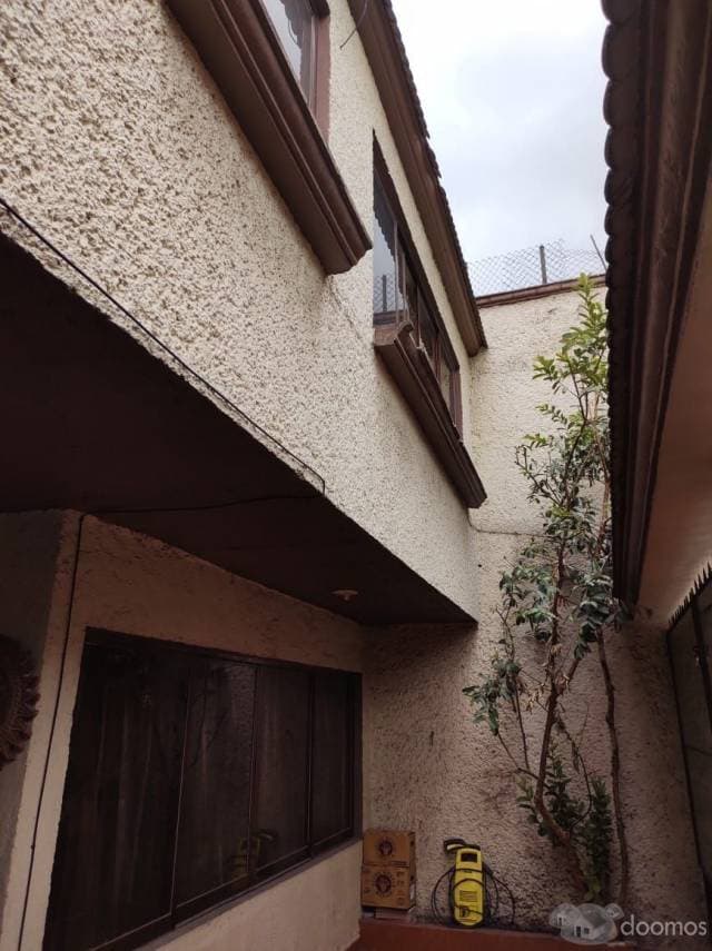 Edificio con 3 departamentos independientes — foto 1