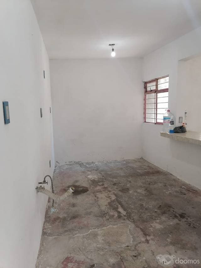 Se vende casa habitación con excelente patio de 140 m2 libres.