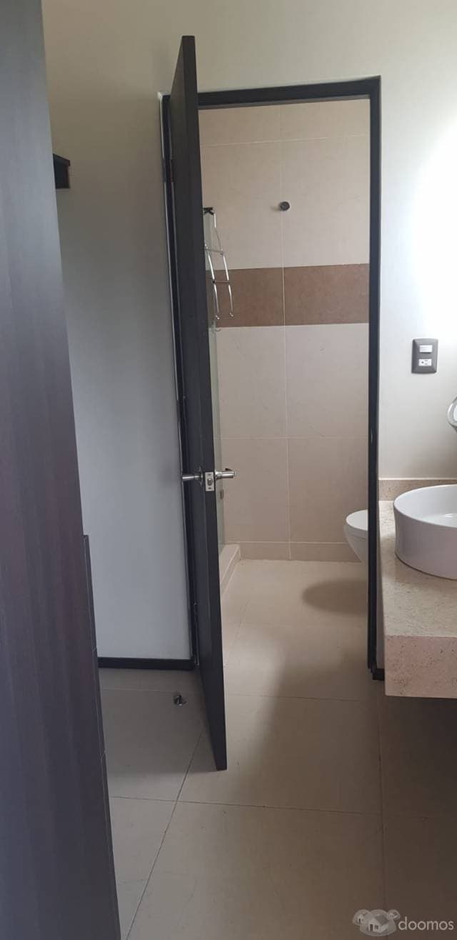 VENTA DE CASA SEMINUEVA — foto 2