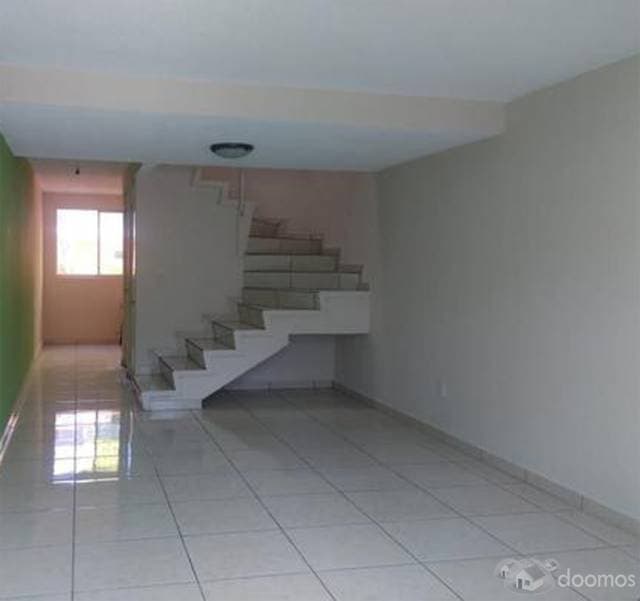 CASA UNIFAMILIAR DE 2 NIVELES — foto 3