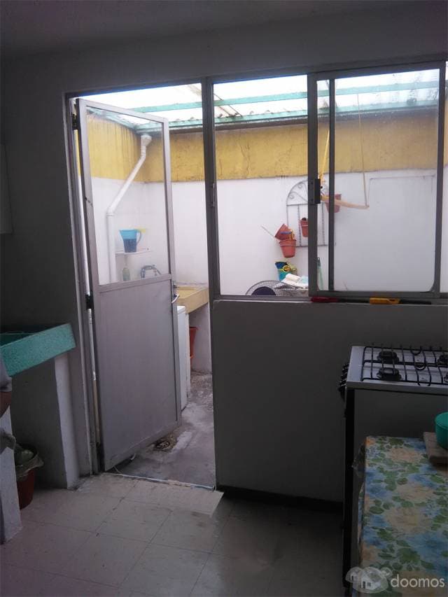 CASA UNIFAMILIAR DE 2 NIVELES — foto 4