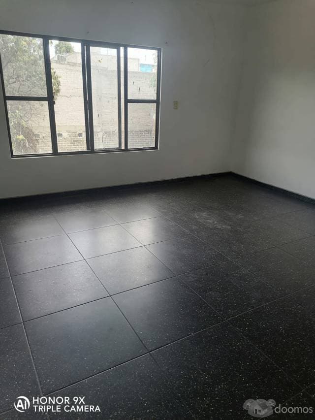 AMPLIA CASA EN VENTA — foto 6