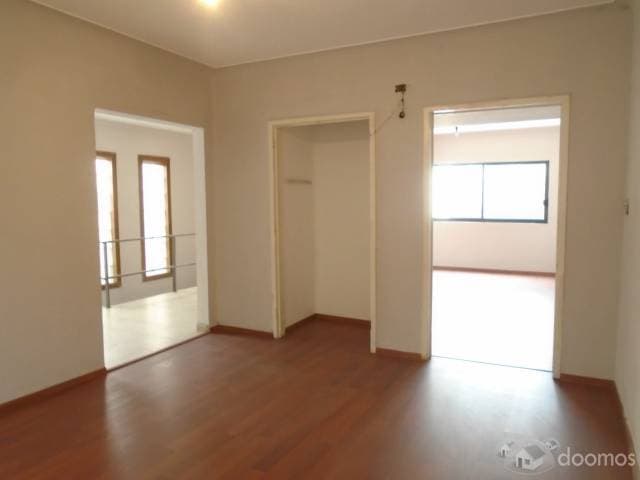 RENTO CASA PARA OFICINAS — foto 6