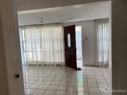 CASA EN VENTA ESCANDON, FRENTE A PLAZA METROPOLI