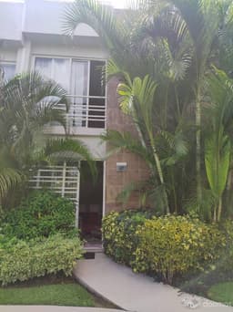 Hermosa casa con hermosos jardínes y alberca a 5 mins del Tec en Morelos