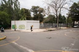 Excelente terreno para desarrollo habitacional o de oficinas en esquina Col. Lomas de Chapultepec