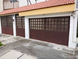 CASA EN VENTA CIUDAD. SATÉLITE CIRCUITO JURISTAS