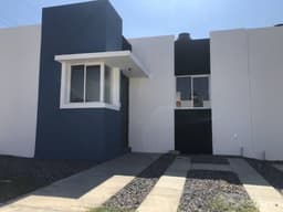 Casa economica de 2 recamaras en venta en colima
