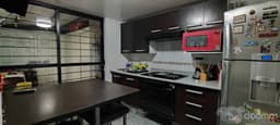 Casa con jardín y patio en esquina, con excelente potencial en Coapa