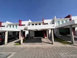 CASA EN VENTA MUY CERCANA A UVM METEPEC