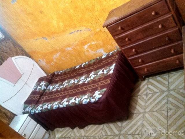 SE RENTAN CUARTOS INDIVIDUALES AMUEBLADOS — foto 2