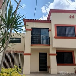 Se vende casa de dos plantas en Irapuato Gto.