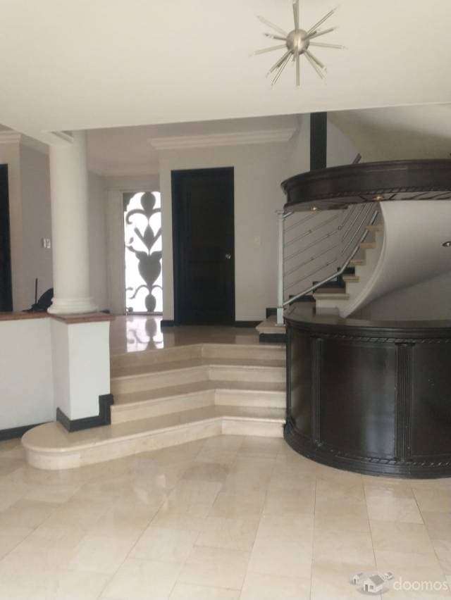 Casa venta en Bugambilias Segunda Sección, Zapopan — foto 2