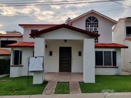 Casa en Lomas de Cocoyoc, Atlatlahucan, Morelos.