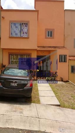 C137 Casa en venta 3 recamaras Lomas de la Maestranza