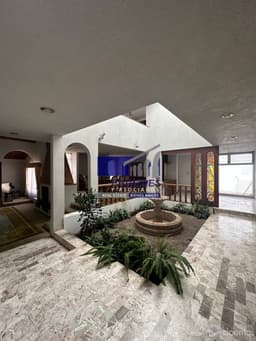 R308 Residencia en venta 5 recámaras Club Campestre Morelia