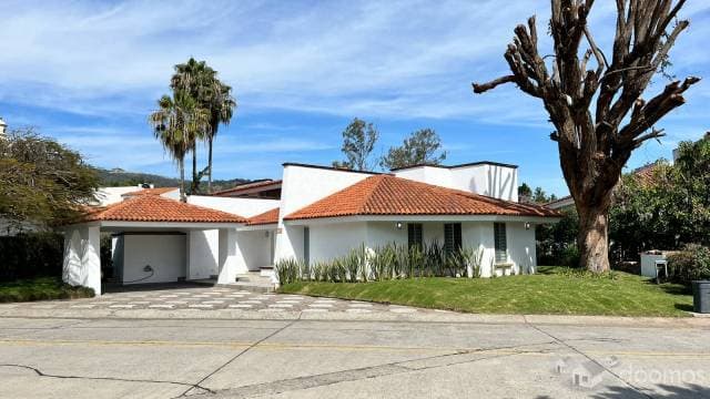 Casa en Renta Fracc. Santa Anita Club de Golf Tljajomulco Jal.