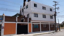 Casa 2 niveles y departamento independiente en 3er nivel. Por debajo de avalúo comercial. A NEGOCIAR.
