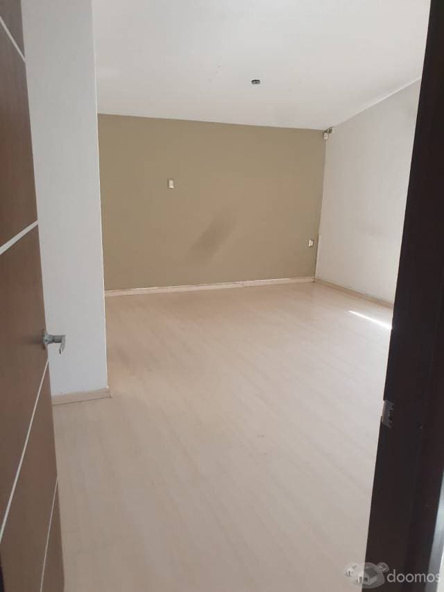 Versátil Propiedad en Villa Encantada: Ideal para Negocios — foto 3