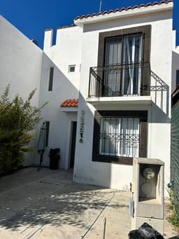 Se vende casa de dos plantas en Irapuato Gto.