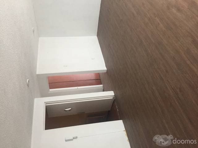 Buen departamento en cómodo edificio sólido. — foto 1