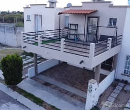 SE VENDE CASA EN FRACC. FUENTES DE LA LAJA