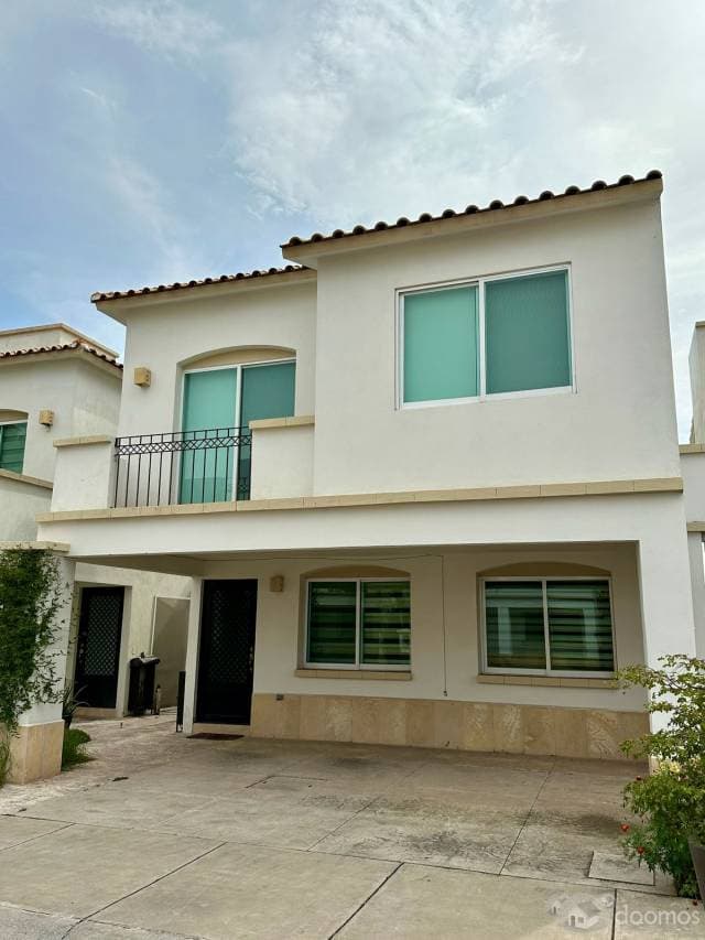 Se vende casa de dos niveles en Irapuato Gto. — foto 1
